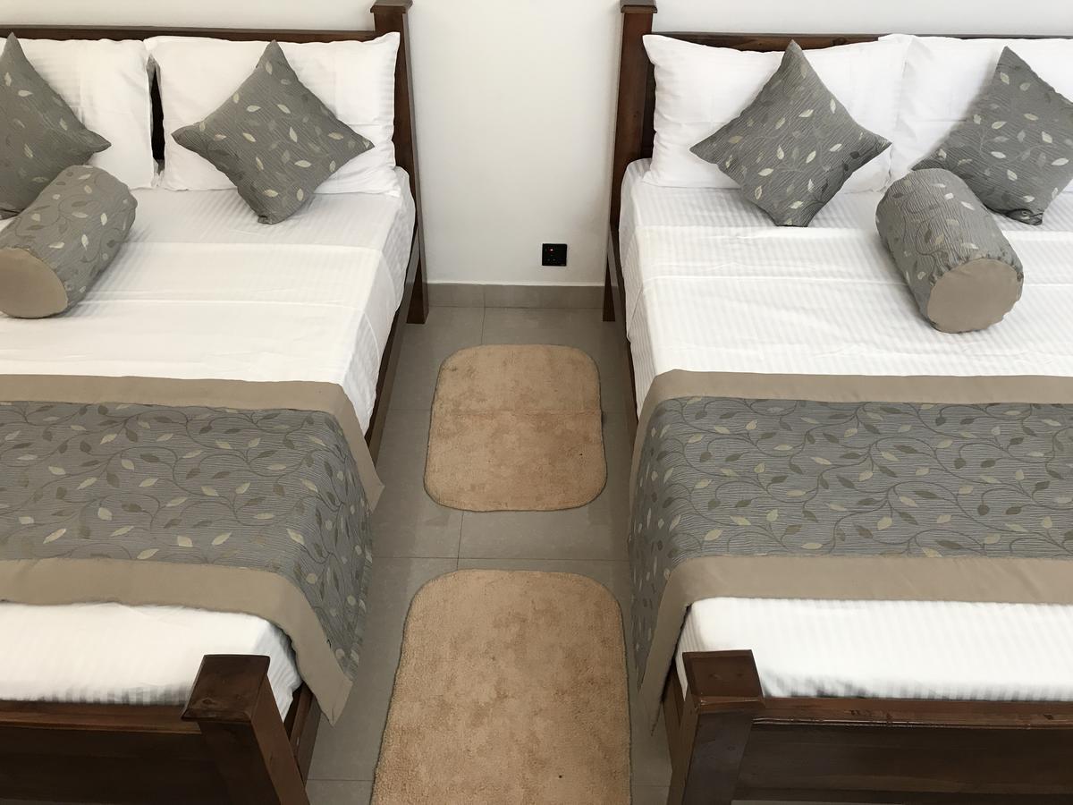 Royal White Tourist Rest Otel Anuradhapura Dış mekan fotoğraf