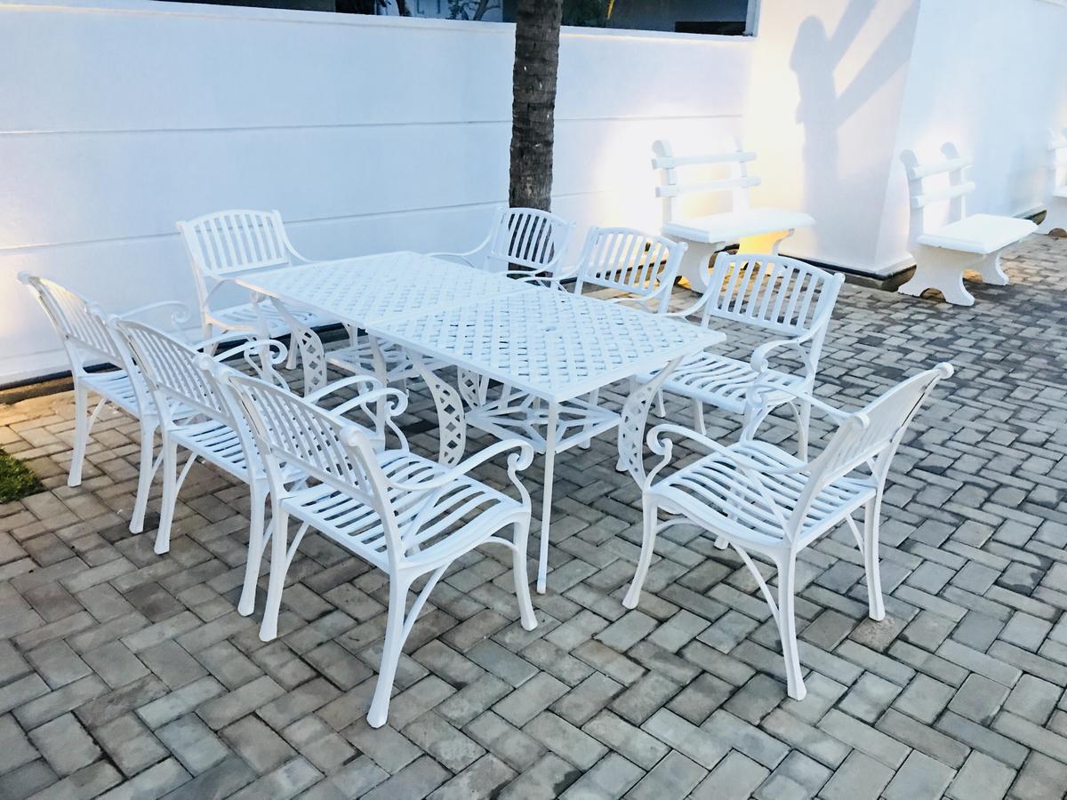 Royal White Tourist Rest Otel Anuradhapura Dış mekan fotoğraf